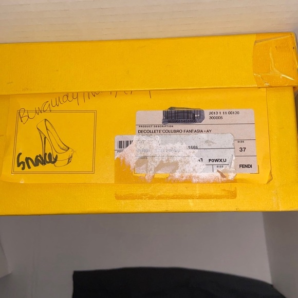 Fendi - Picture 6 of 6